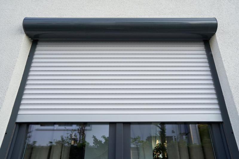 Un entretien r&eacute;gulier des volets roulants &eacute;vite les pannes de moteur