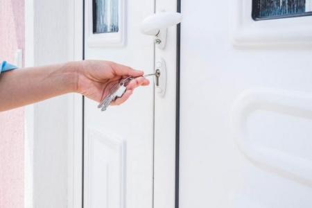Le mat&eacute;riau d'une porte d'entr&eacute;e influence sa s&eacute;curit&eacute; pr&egrave;s de Reims